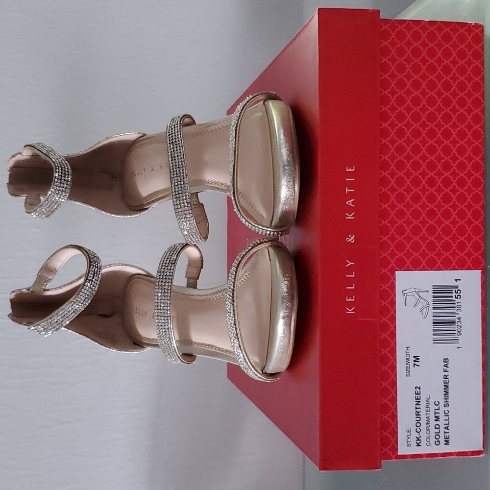 Kelly & Katie gold metallic size 7m